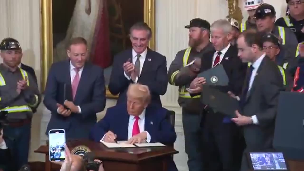 POTUS signs Executive Orders to make the coal industry GREAT AGAIN!!