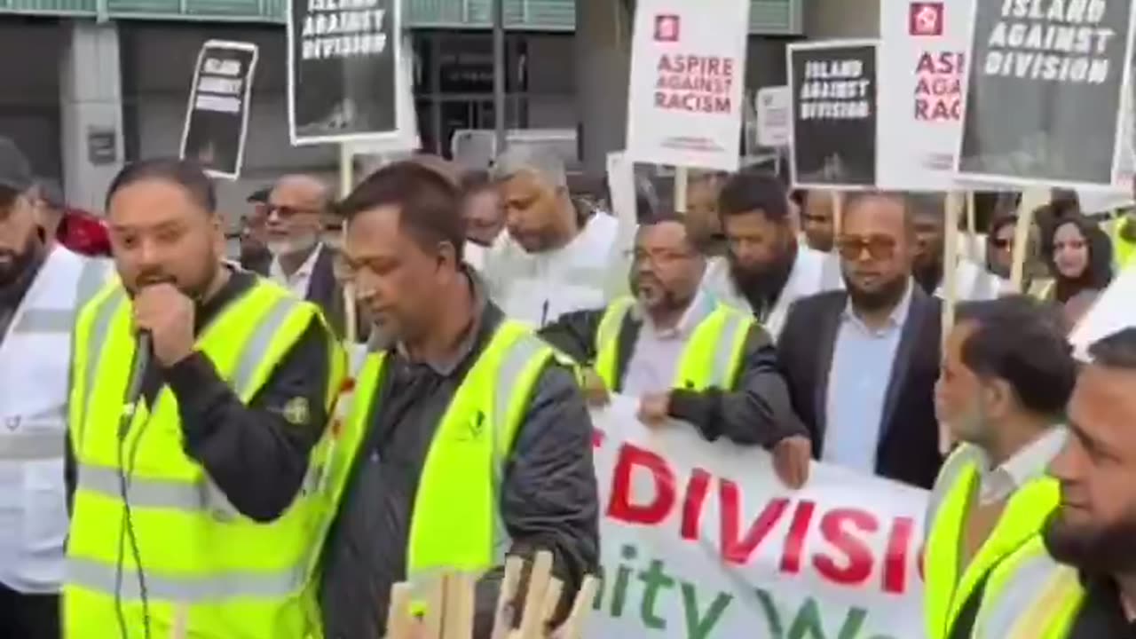 Bangladeshi Muslims don't want British patriots to rally in London.