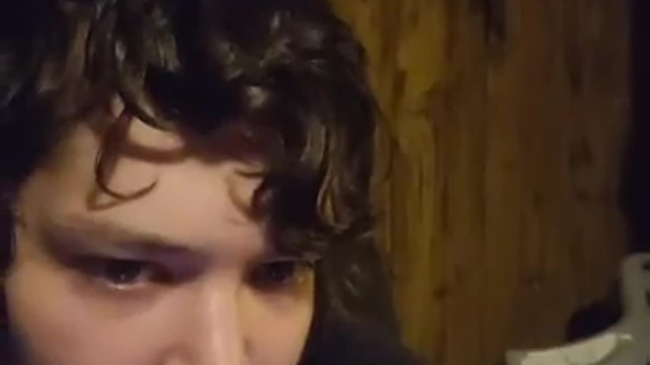 Drinking Stream 🍸-8Cqoc-UezBE-1