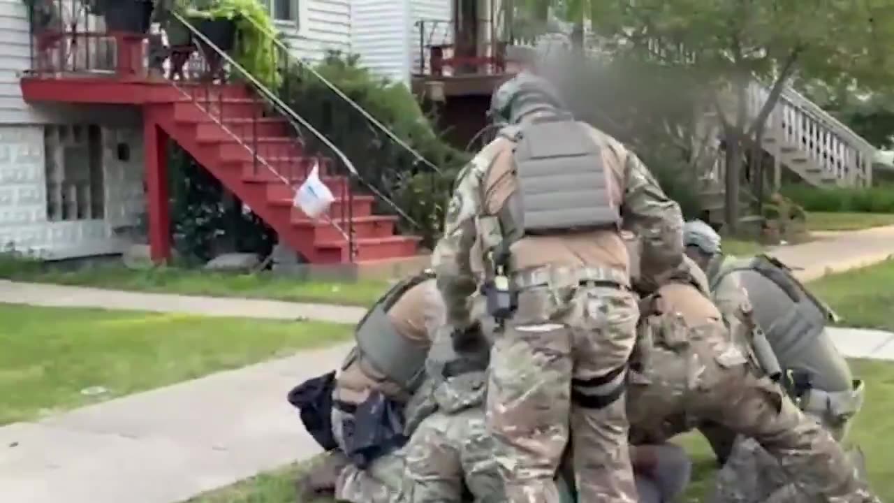 Operation Midway Blitz in full swing in Chicago. Another criminal invader going home. 👋