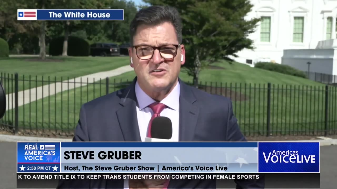 AMERICA SHORT 30,000 POLICE OFFICERS