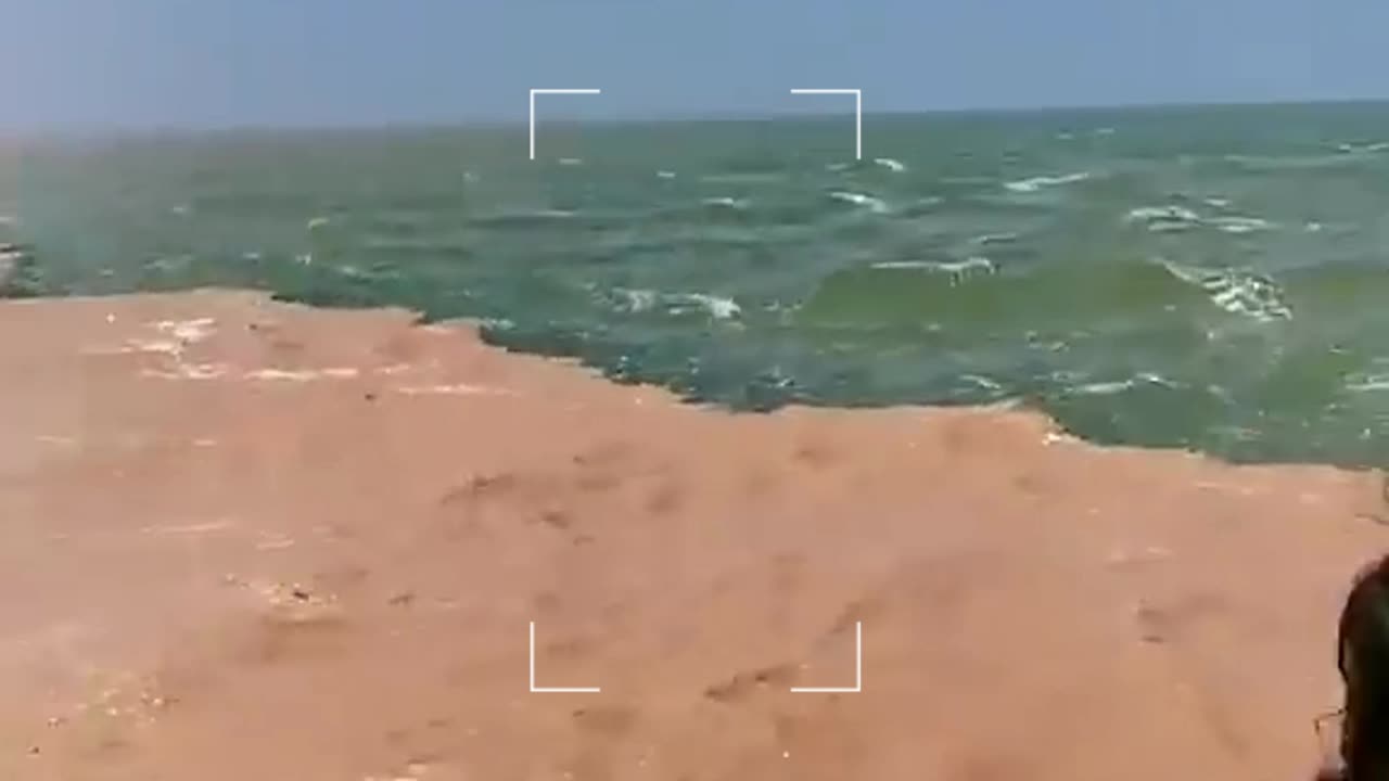 Where Two Oceans Meet (But Don’t Mix)