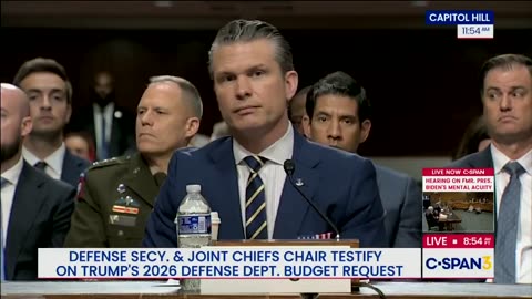 ‪Pete Hegseth destroys senator.‬