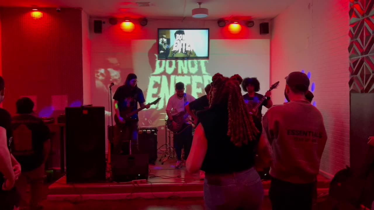 Do Not Enter - Seven Crest - Teaneck, NJ - 4-04-25