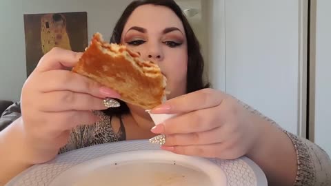 FB_2017_02_22_(2)_Mukbang/Domino's Pepperoni Feast and Cheesy Breadsticks