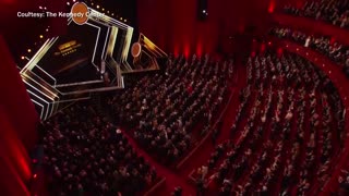 Trump hosts the Kennedy Center Honors recognizing Stallone, Kiss, Gaynor & more