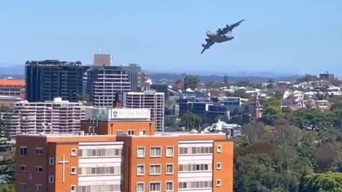#Crazy #GlobeMaster C17 Low Pass Through Buildings #fighterJet #Pilot #Flying #Aviation #AeroArduino