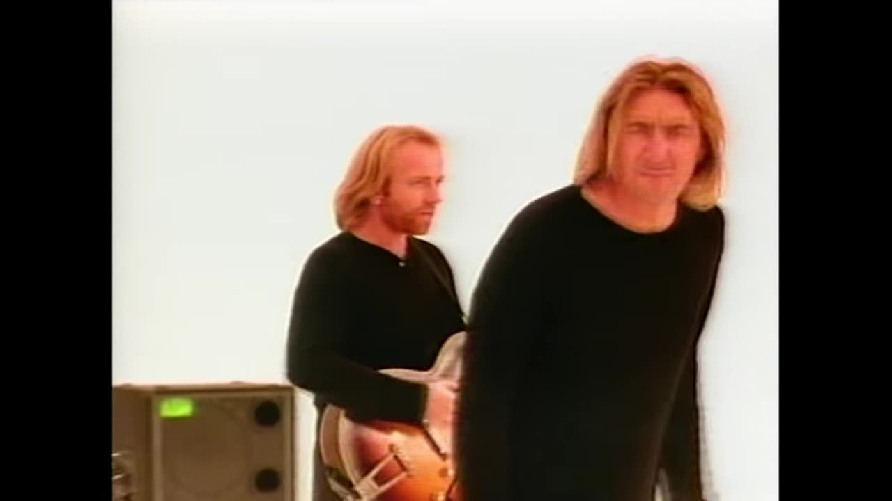 Def Leppard - When Love And Hate Collide