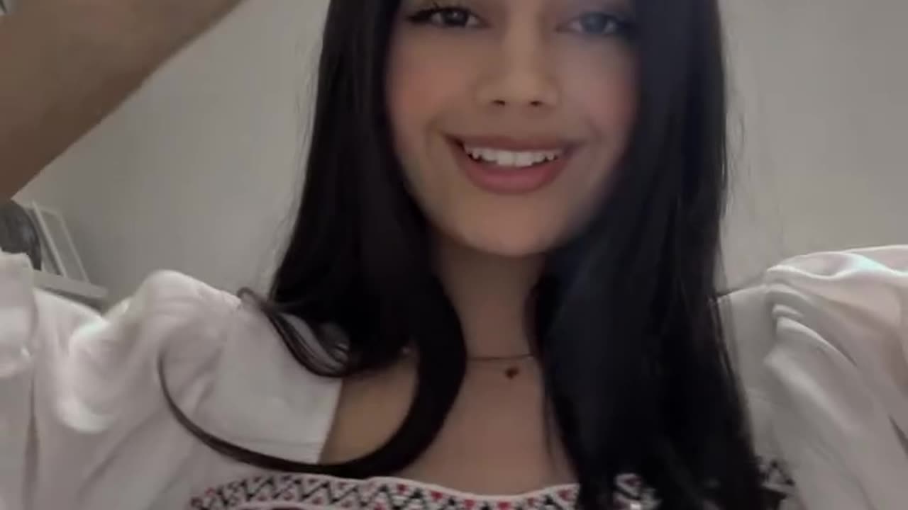 Beautiful Girl Lip Sync Performance