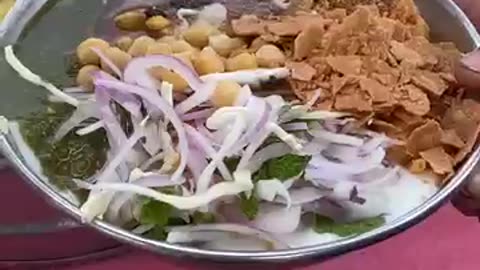 Dahi-Bhallay-Dahi-Bharay-streetfood-satisfying-dahibhalla