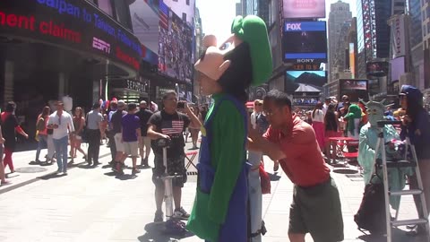 Luodong Massages Luigi In Times Square