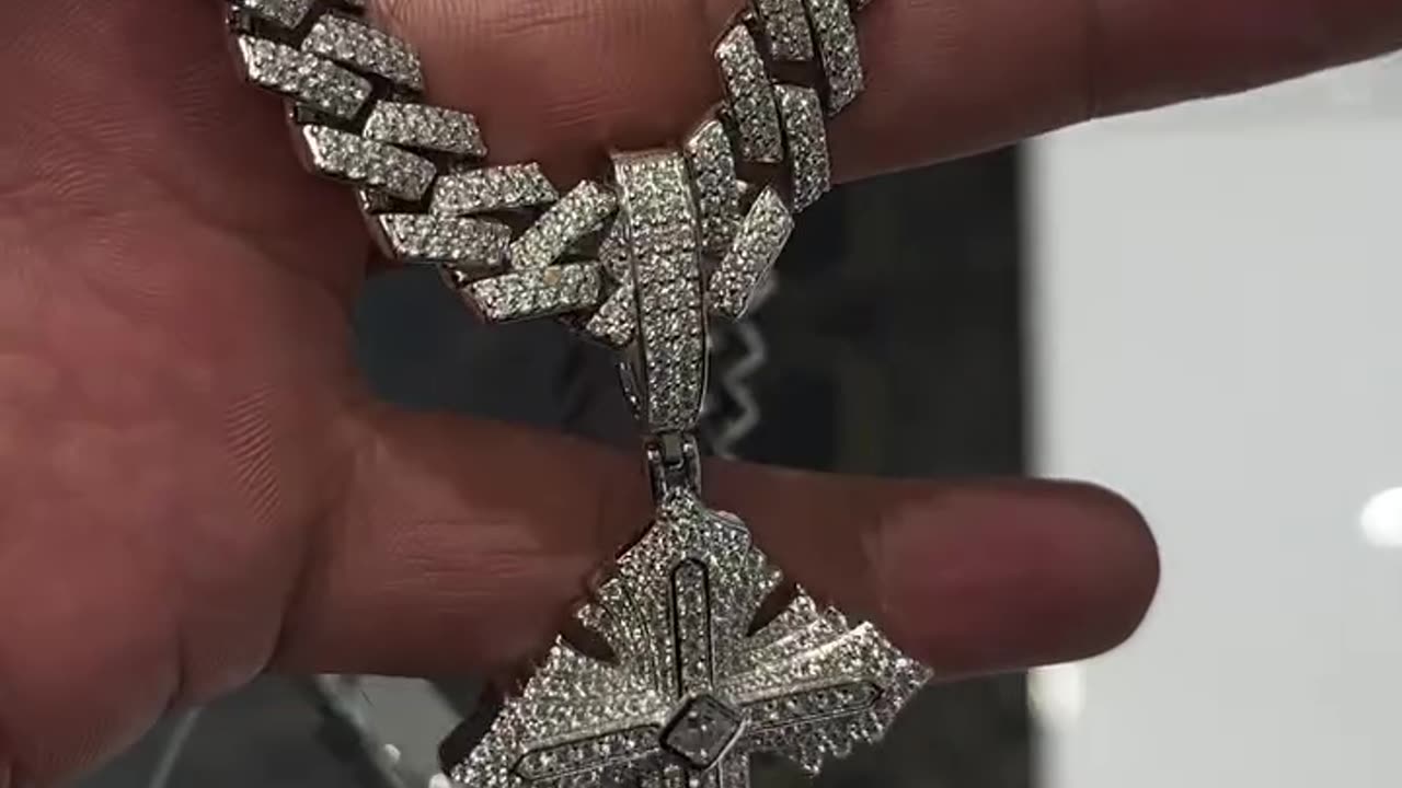 925 Italian Silver with VVS Moissanite 20” Cuban & Cross