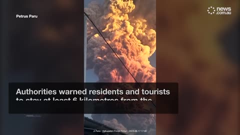 Massive eruption Mount Lewotobi blasts ash 10km into sky - news.com.au