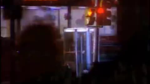 Hardee's Commercial featuring Gillian Anderson 1990