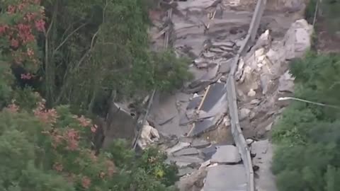🤯✨ Watch Florida's Roads and Yards Wash Out After Record Rain! | FeedMyCuriosity