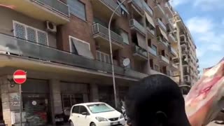 Halal food deliveries in Rome.