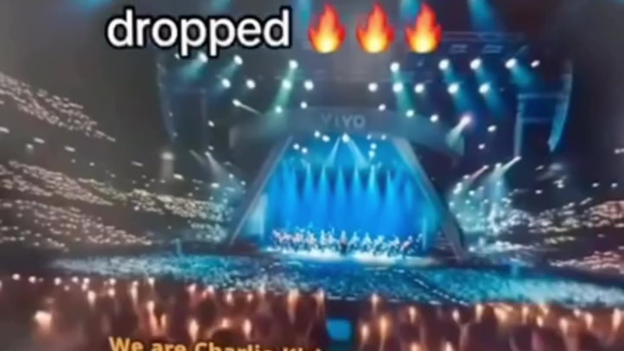 : @ steven.stone on TT 𝒻ℴ//ℴ𝓌 @mcfreakery 𝒯𝓌𝒾𝓃 💜 日本利用压电瓷砖将脚步转化为电能。 这些