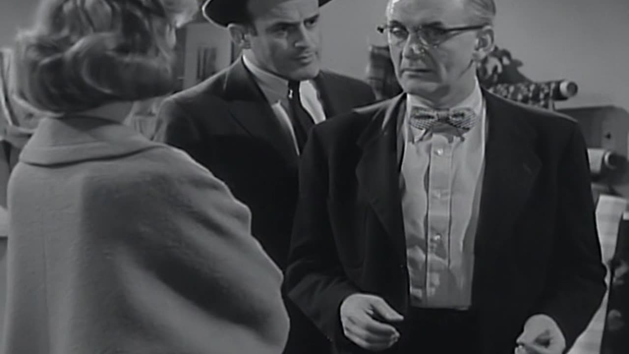 17) «Костюм для убийства» / «Dressed for the Kill»