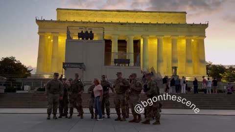 JUST IN: People are now POSING FOR PHOTOS with the National Guardsmen on the National Mall.