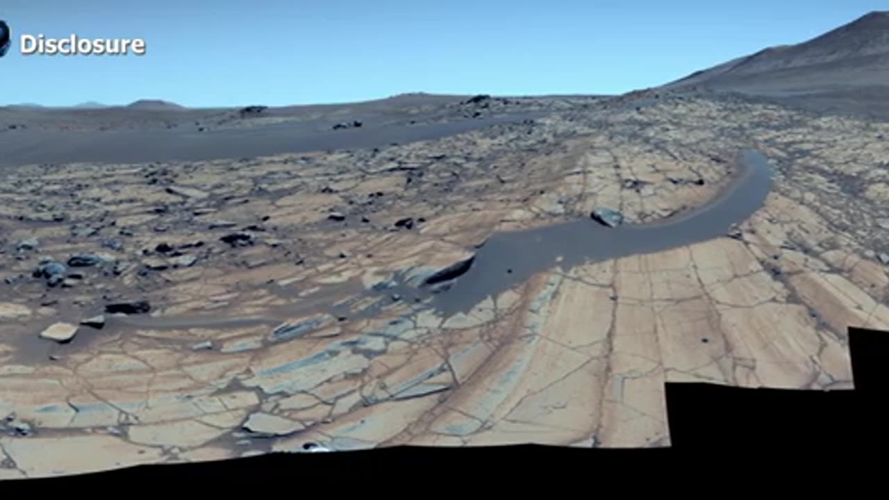Mars : la Nasa révèle un panorama si net qu’il semble irréel… et une roche flottante qui intrigue