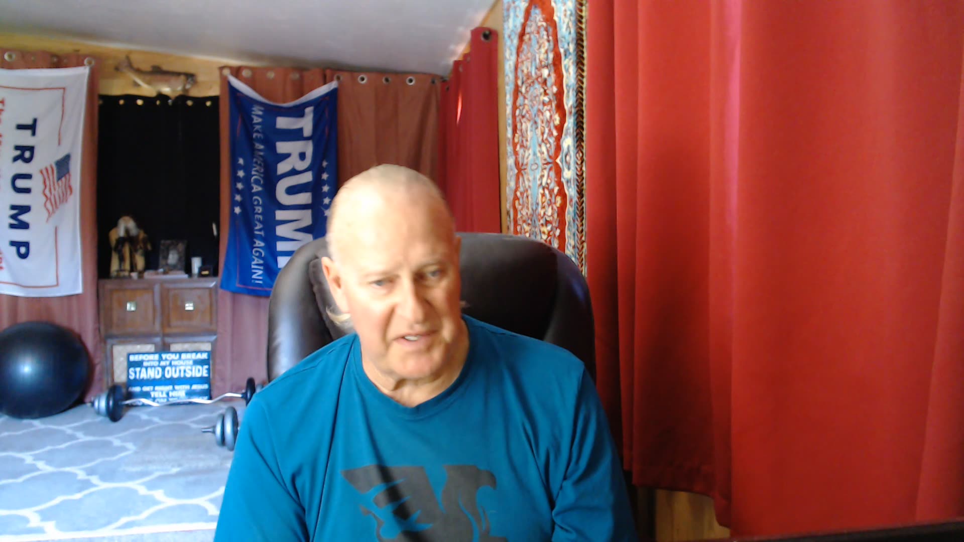 This guy asked ChatGPT to explain the Charlie Kirk murder to understand the current left vs. right mindset, and its response was chillingly insightful.