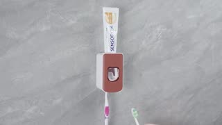 Automatic Toothpaste Dispenser Smart Toothpaste Dispenser Wall Mounted with 3 Toothpaste Slots