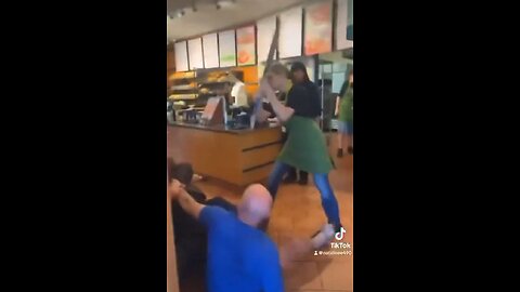 Panera Bread employee beats out of control transgender with bread board, fight, caught on camera
