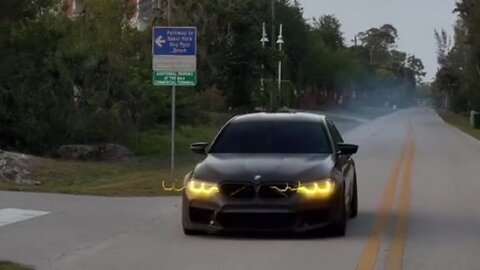 BMW M5 F90 rolling burnout
