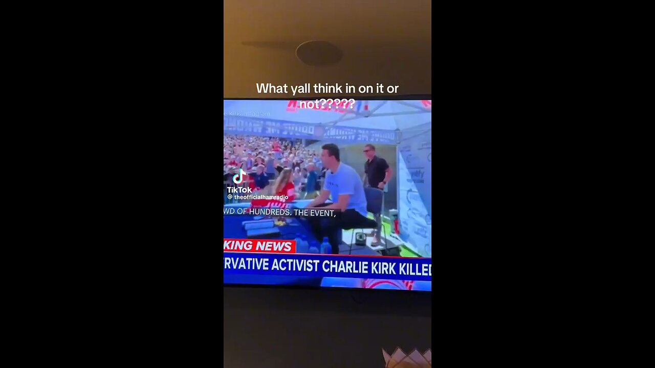 📶 Did Charlie Kirk’s bodyguard give the “go” signal?