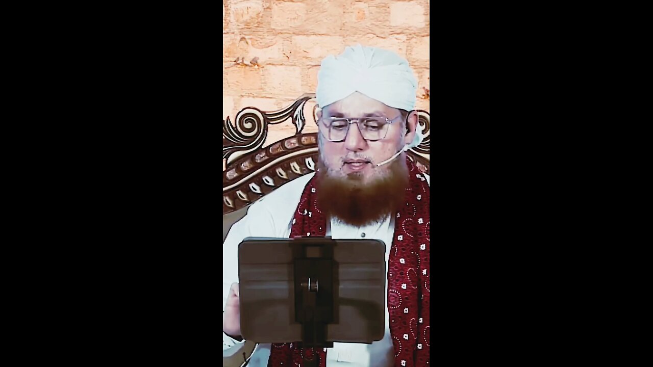 ap Ka eman to mazboot hy liking aankho SE dikhna chahta tha #madnichannel #hajiabdulhabibattari