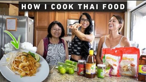 Cooking with My Thai Family | Low Calorie and Simple Pad Thai