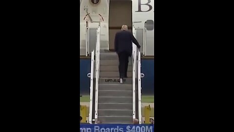 Joseph Martelli Niagara Falls, NY Donald Trump has toilet paper on his shoe while boarding plane