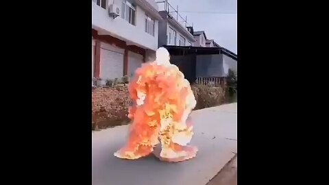 fire man was caught in the street of California 😱