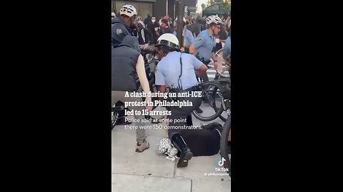 Clashes between protesters, police and ICE in Philadelphia Pennsylvania