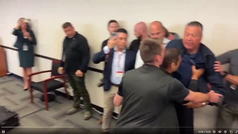 BREAKING: Thượng nghị sĩ Dân chủ California @AlexPadilla4CA vừa bị bắt.
