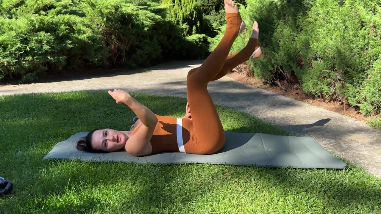 Yoga girl make me horny