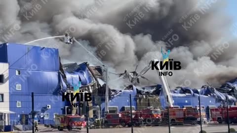 ‼️ Footage from Kyiv region. Epicenter logistics center destroyed after UAV attack.