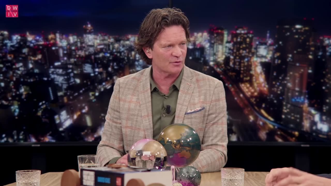 Hij is de rechtbank verslaggever van Nederland - Potkaars op tafel in de blckbx wereld is vierkant