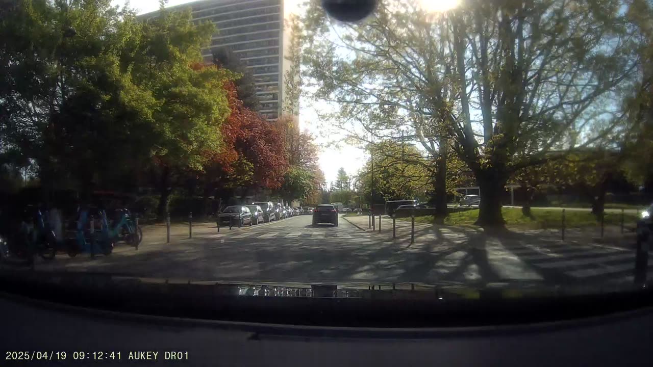 Fahrt auf Autobahn in Brüssel in Brüssel rein - 19.04.2025