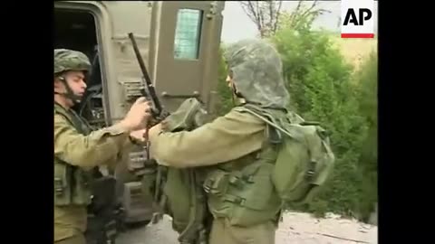 Israeli troops clash with militants inside Gaza Strip