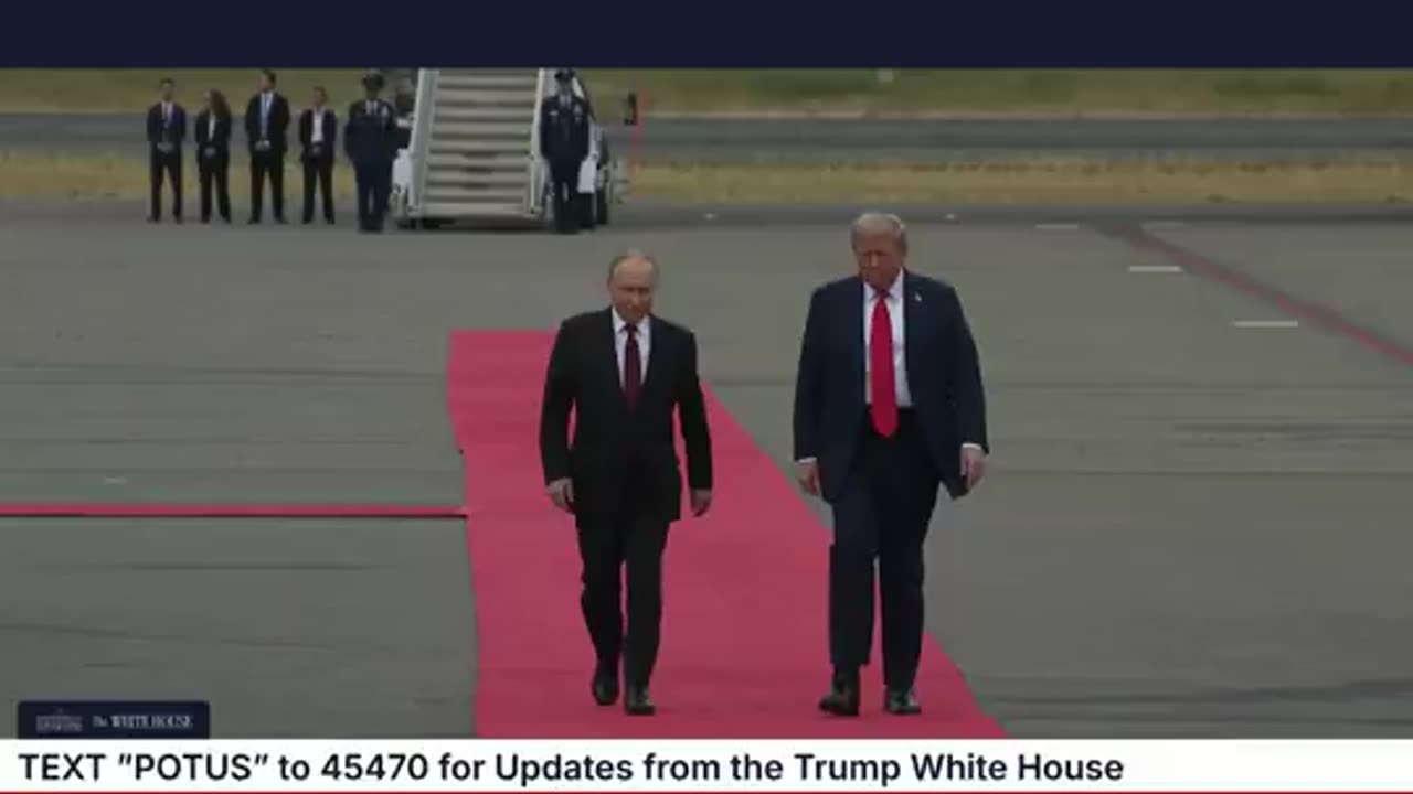Shtëpia e Bardhë publikon pamjet nga takimi Trump-Putin