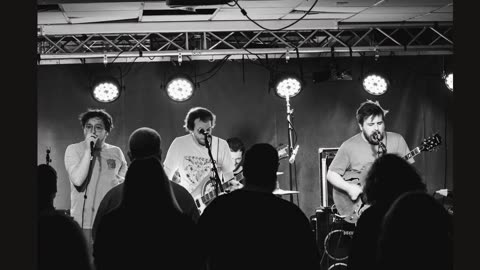 Von Loop Ignite Fierce Rebellion with Tronald Dump, A Razor-Edged Alt Rock Call to Action