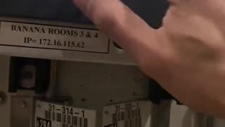 🔥🤬SHARE🤬🔥 Employee exposes gassing Banana's before you eat them....