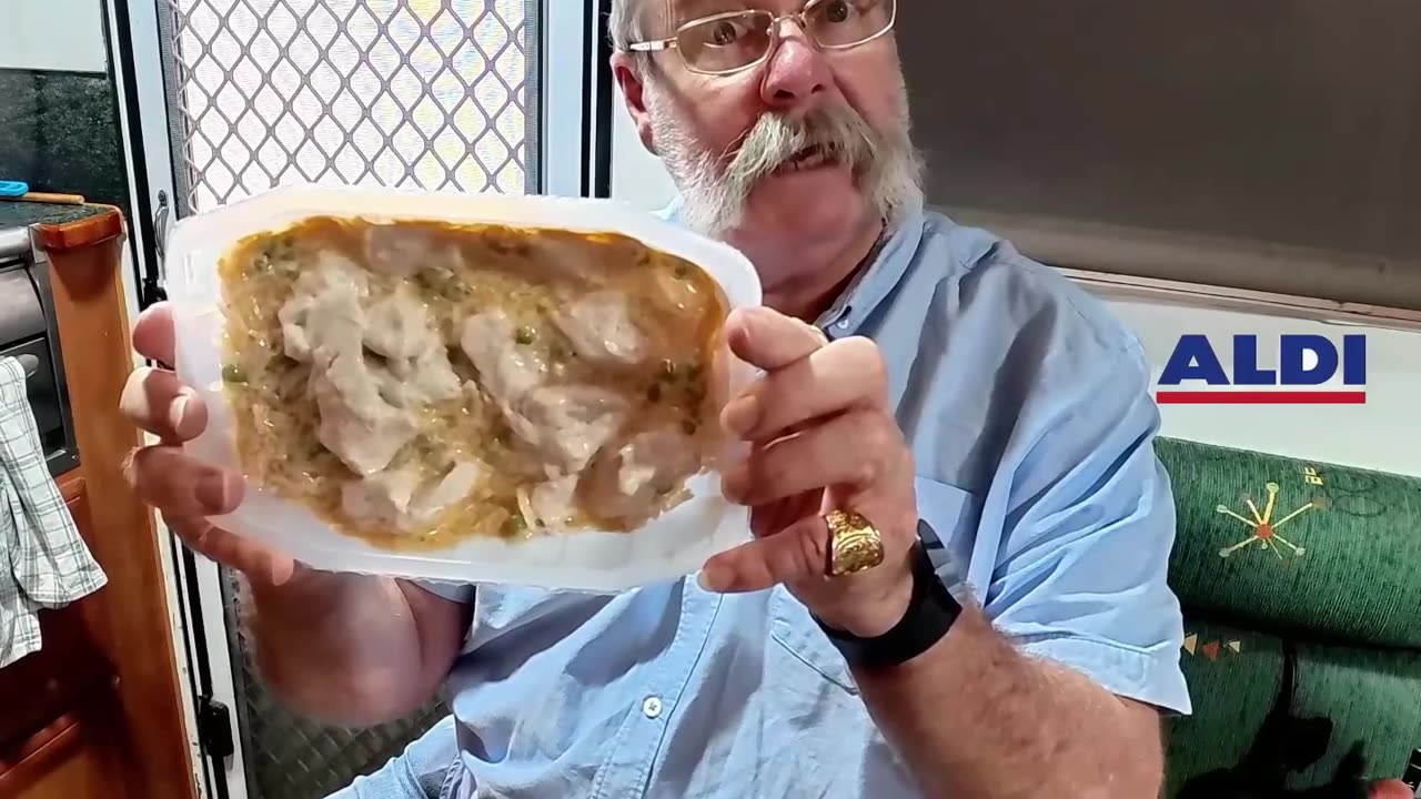 What’s Inside Aldi’s $8.99 Satay Chicken? | Unboxing & Microwave Test 🇦🇺