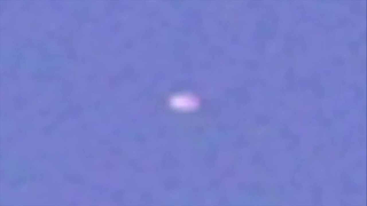 Disc-shaped UFO over Australia