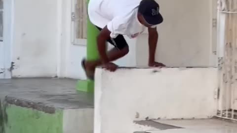 SCARY DOG!! 😂😂😂😂😂😂😂😂😂😂