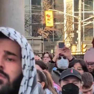 These are the kind of "guests" the LIEberals allow into Canada.🤦‍♂️🇨🇦