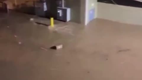 WATCH: Video from Eastgate Shopping Center in Chapel Hill, North Carolina as flash