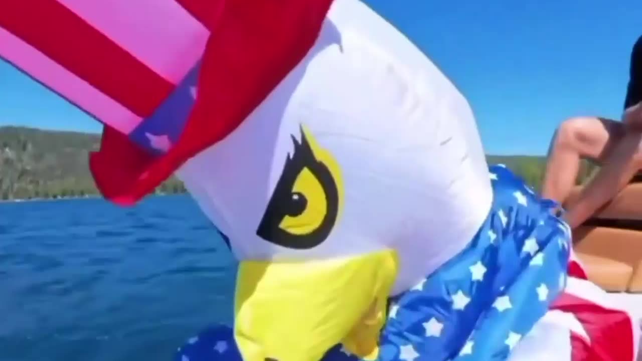 Mark Zuckerberg celebra el 4 de julio de una peculiar manera