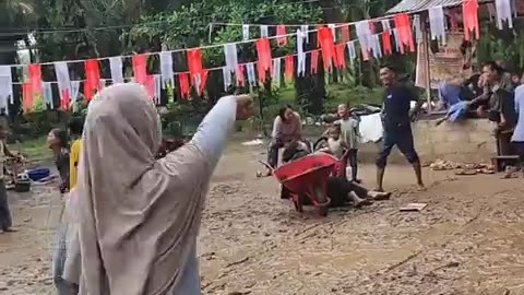 😂🚜 Epic Wheelbarrow Race Fails You Have to See! | FunFM